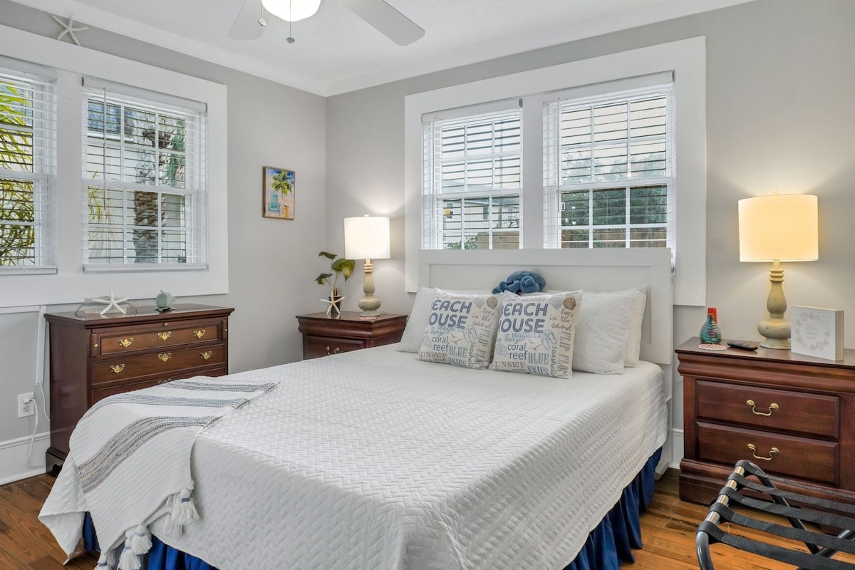 Sunrise Getaway, bedroom
