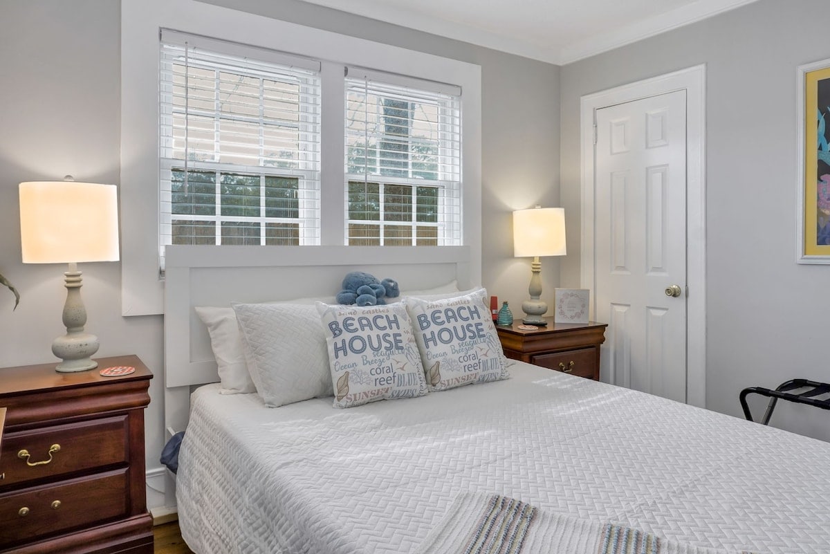 Sunrise Getaway, bedroom