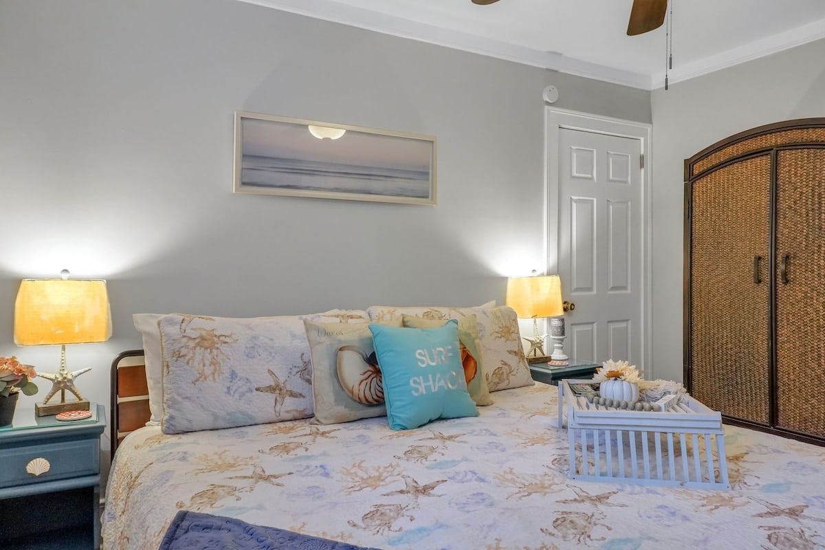 Sunrise Getaway, living room
