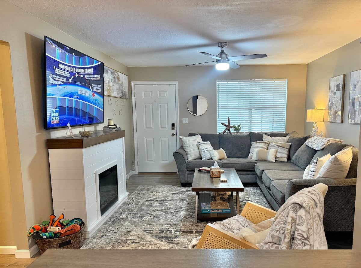 Seafoam Escape, living room