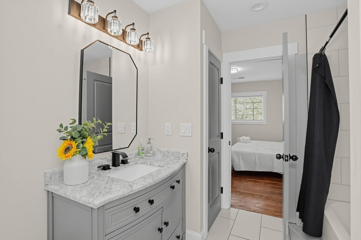 Atlanta Ranch Retreat, bathroom