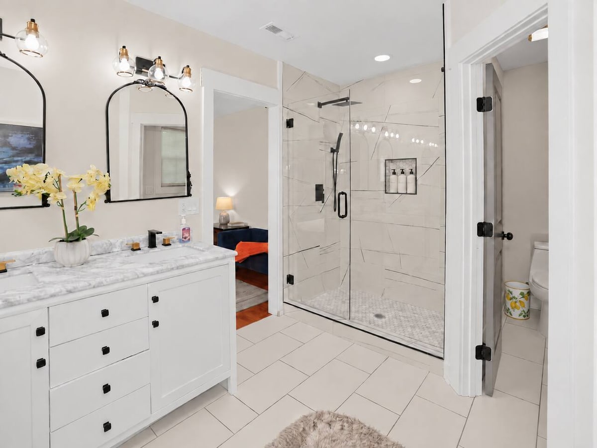 Atlanta Ranch Retreat, bathroom