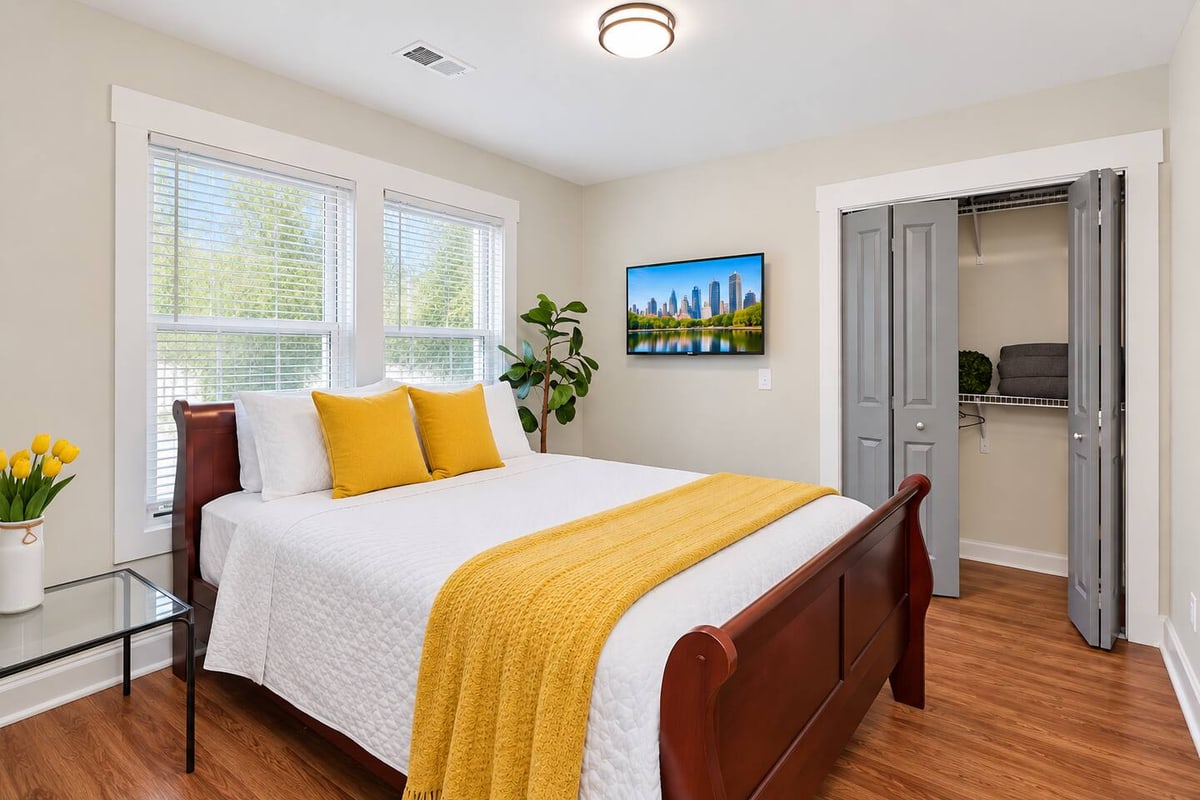 Atlanta Ranch Retreat, bedroom