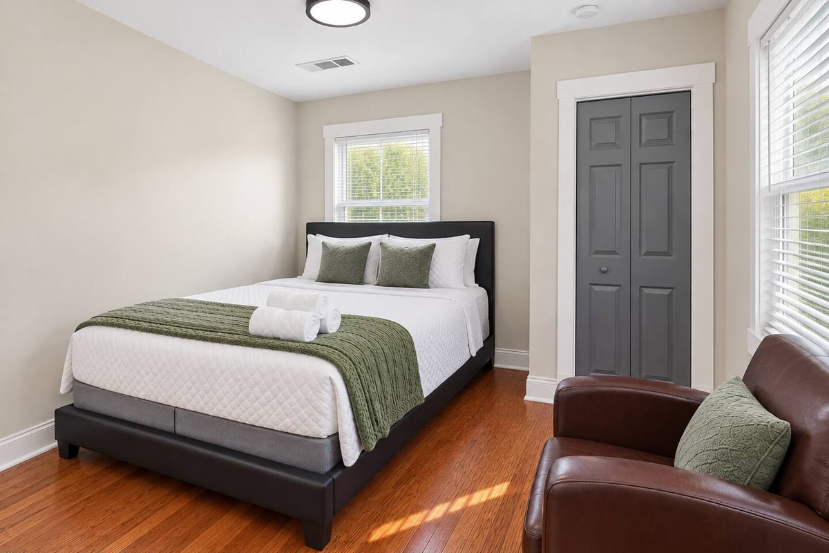 Atlanta Ranch Retreat, bedroom