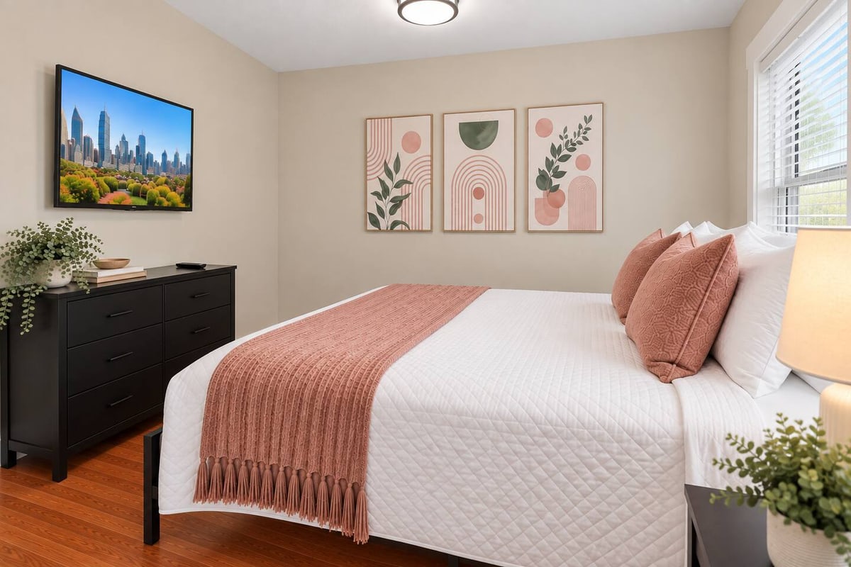 Atlanta Ranch Retreat, bedroom