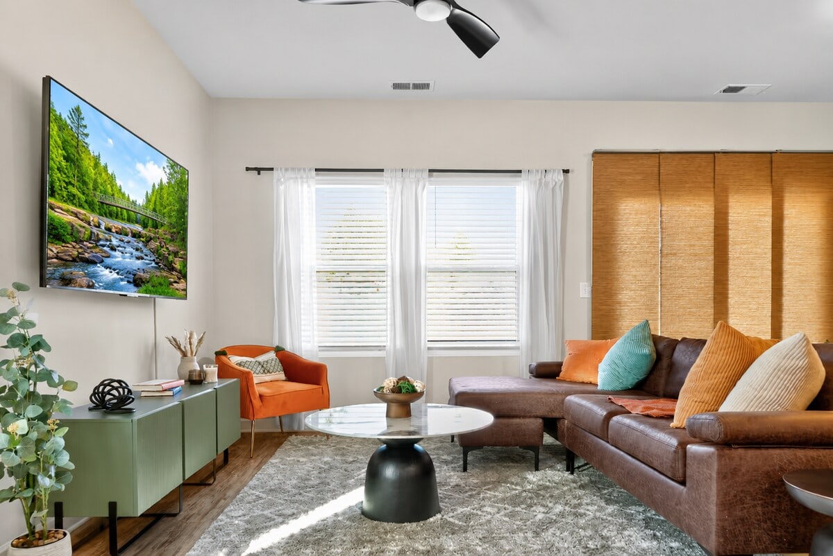The Greenville Getaway, living room