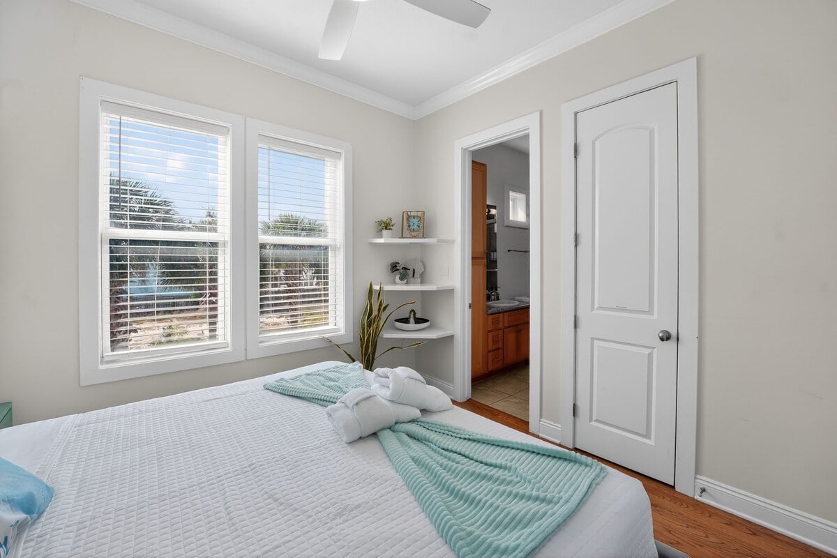 Salty Beach Getaway, bedroom