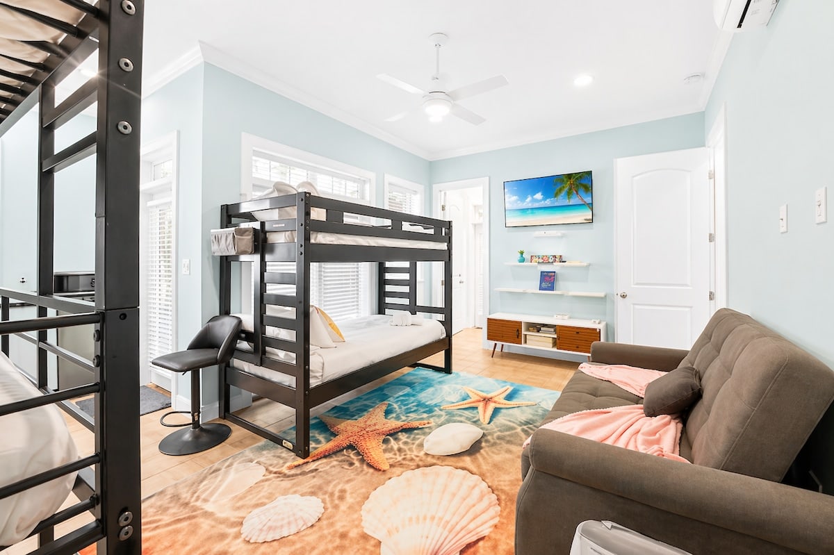 Flip Flop Studio, bedroom