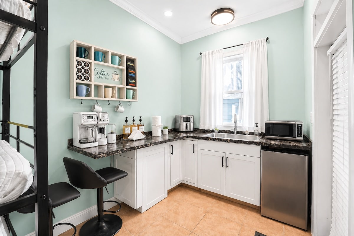 Flip Flop Studio, kitchen