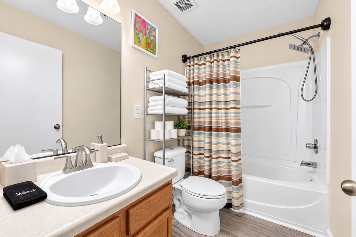 Charlotte Family Retreat, bathroom
