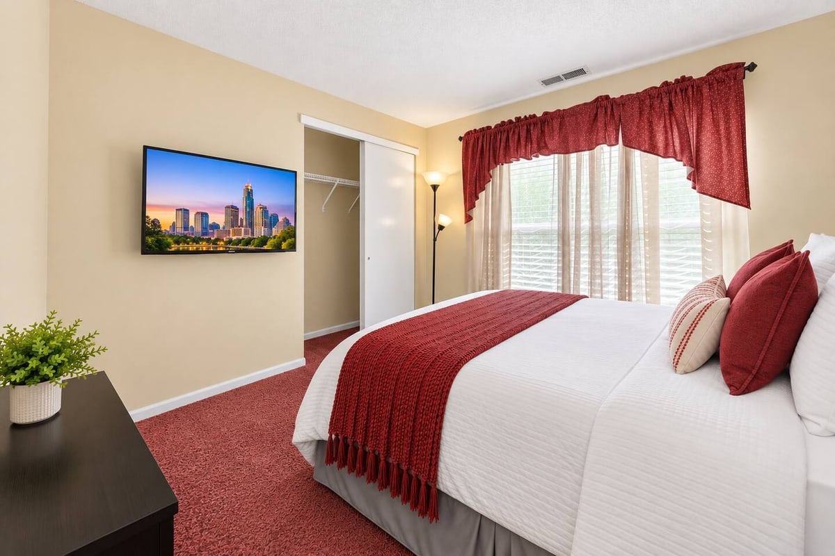 Charlotte Family Retreat, bedroom