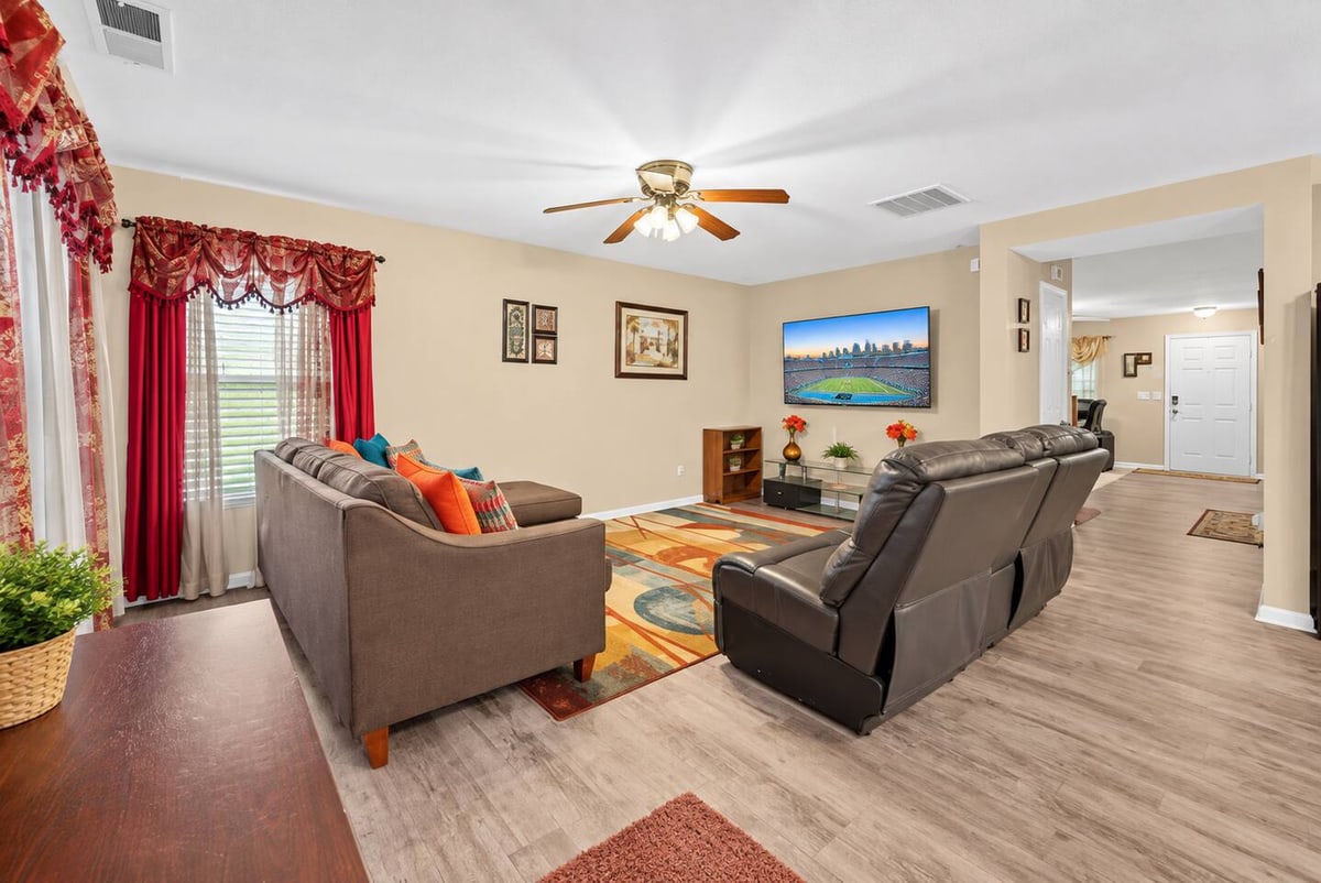 Charlotte Family Retreat, living room